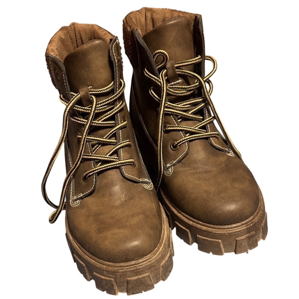 Cape Robbinโ Brown Luciana Rhinestone Embellished Lug Sole Combat Boots Womens 7
